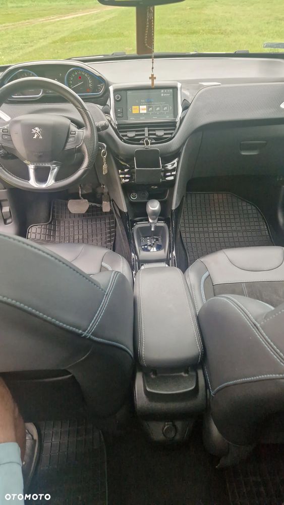 Peugeot 2008 1.2 Pure Tech GPF Crossway S&S EAT6 - 9