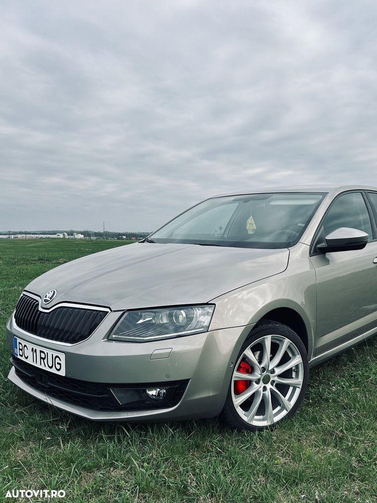 Skoda Octavia ver-2-0-tdi-elegance - 1
