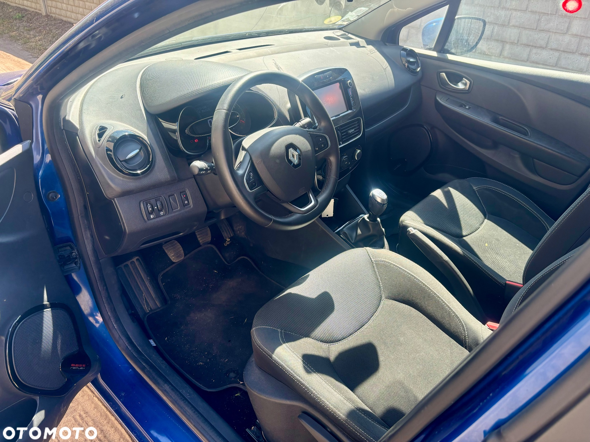 Renault Clio - 2