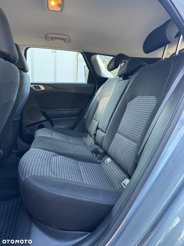 Kia Ceed 1.5 T-GDI M DCT - 9