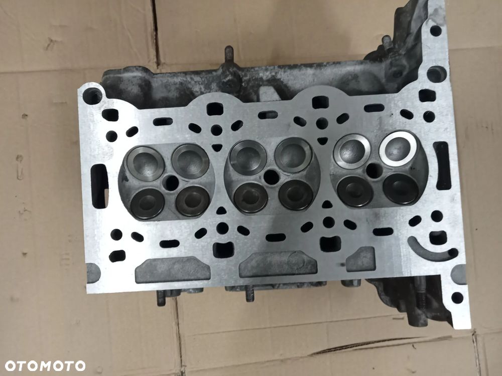 głowica corsa c 1.0 12v 90400233 po regeneracji