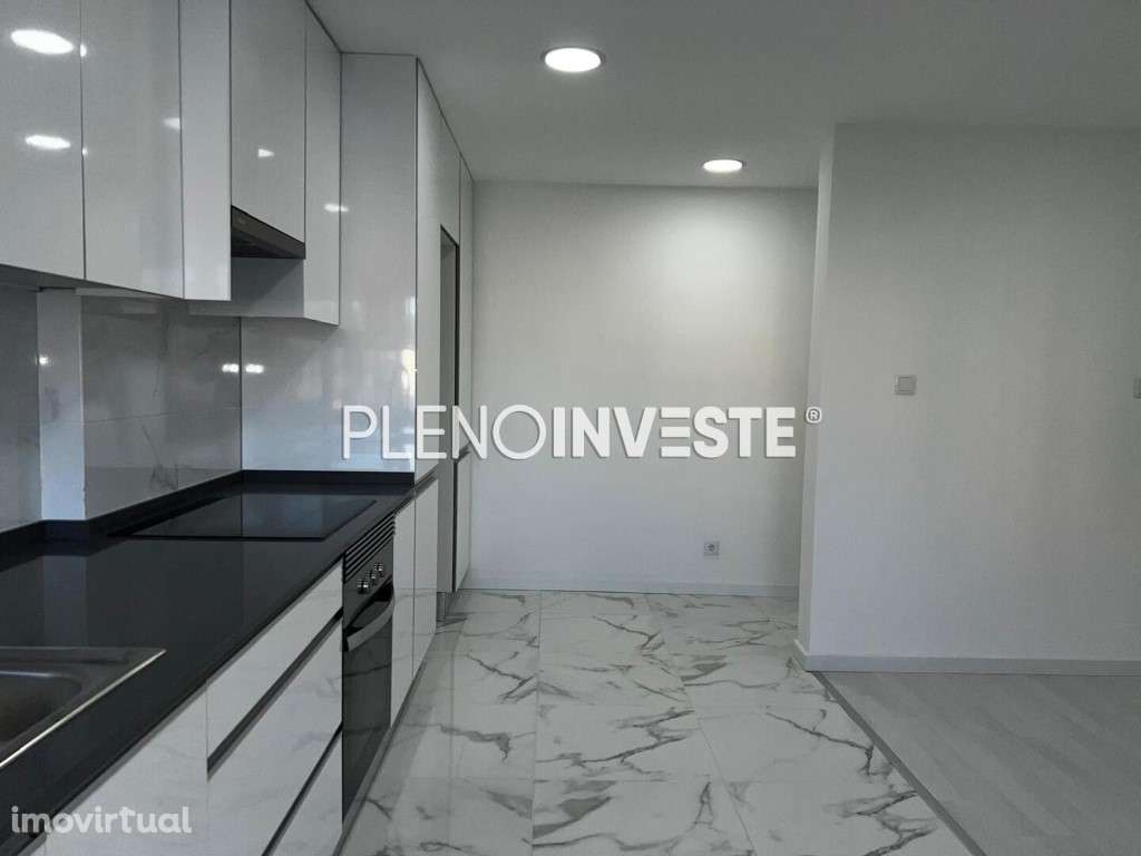 T2 Totalmente Remodelado com Varanda nas Paivas - Grande imagem: 2/26