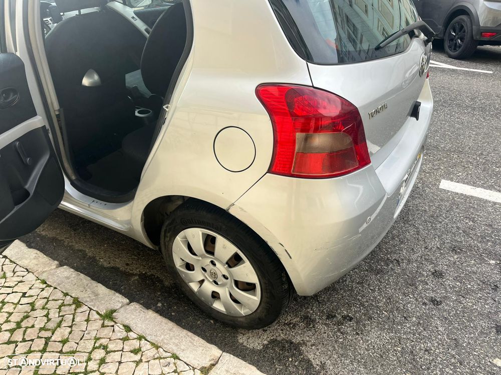 Toyota Yaris 1.0 VVT-i - 18