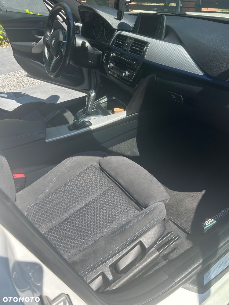 BMW Seria 3 320d M Sport - 9