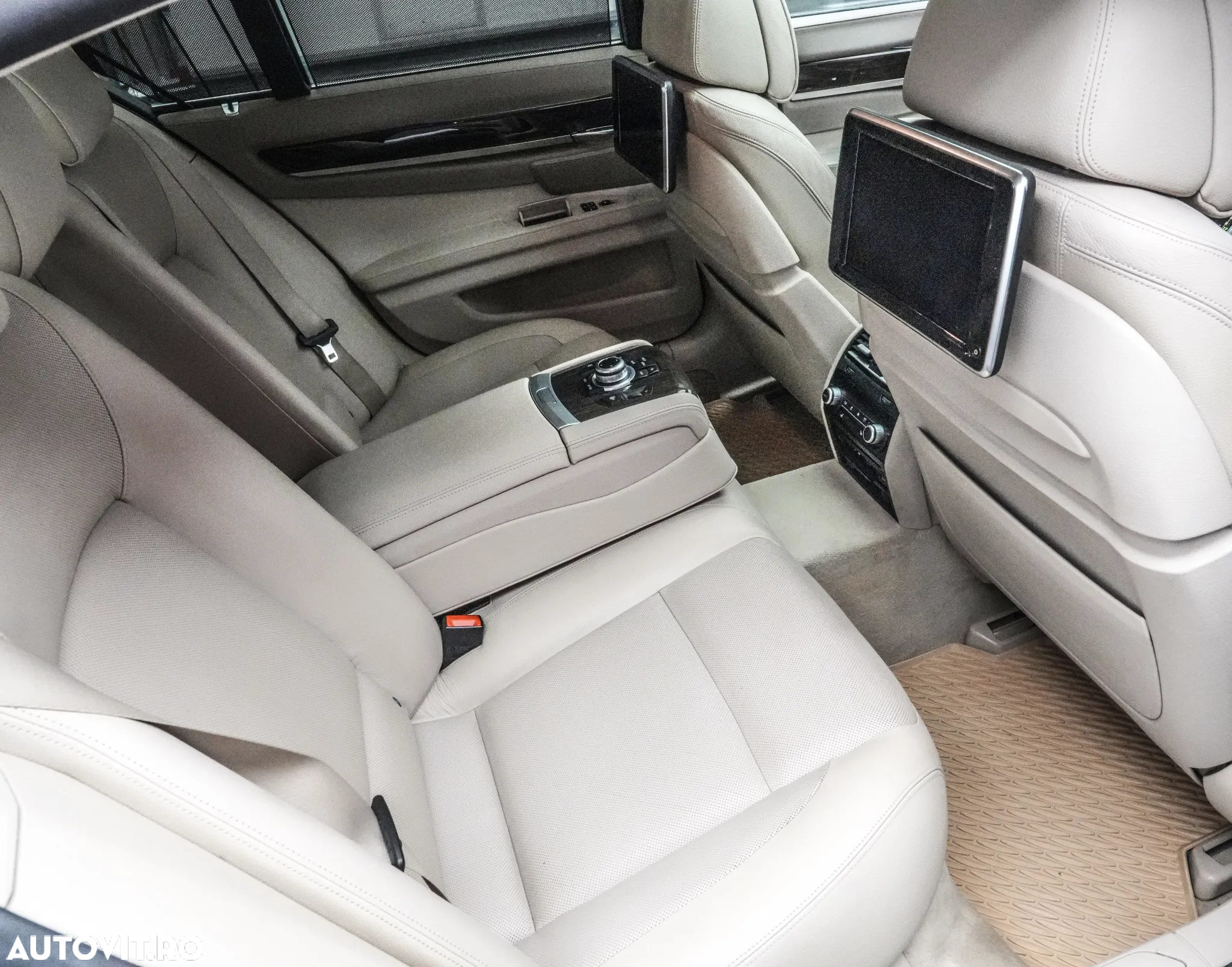 BMW Seria 7 730d xDrive - 17