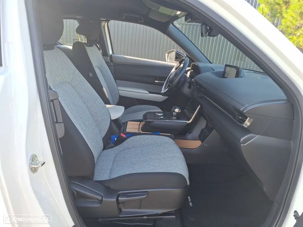 Mazda MX-30 e-SKYACTIV - 10