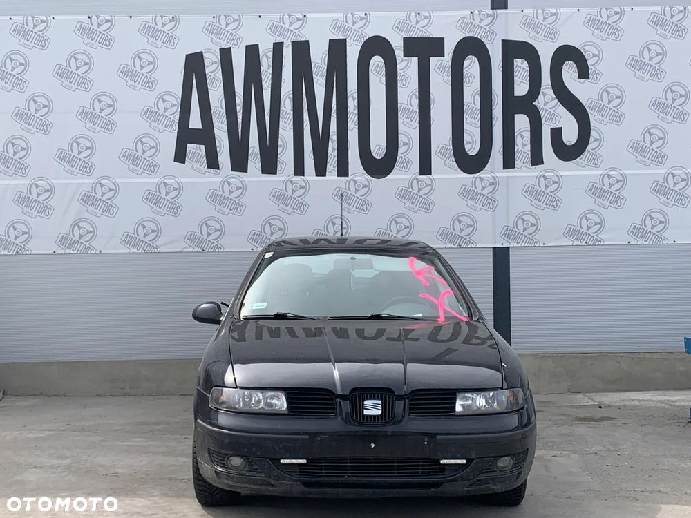 SEAT LEON 2005 *SAMOCHÓD NA CZĘŚCI* 4786 MASKA, LAMPA, DRZWI, LUSTERKO, ZDERZAK, GRILL, BŁOTNIK, KLAPA, BELKA, DESKA, FOTELE, KANAPA, ĆWIARTKA KIEROWNICA, TARCZE, ZACISKI, ZAWIESZENIE, KOMPLETNY PRZÓD, KOMPLETNY TYŁ, LICZNIK, ZEGARY, PRAWE LEWE PRZÓD TYŁ - 4