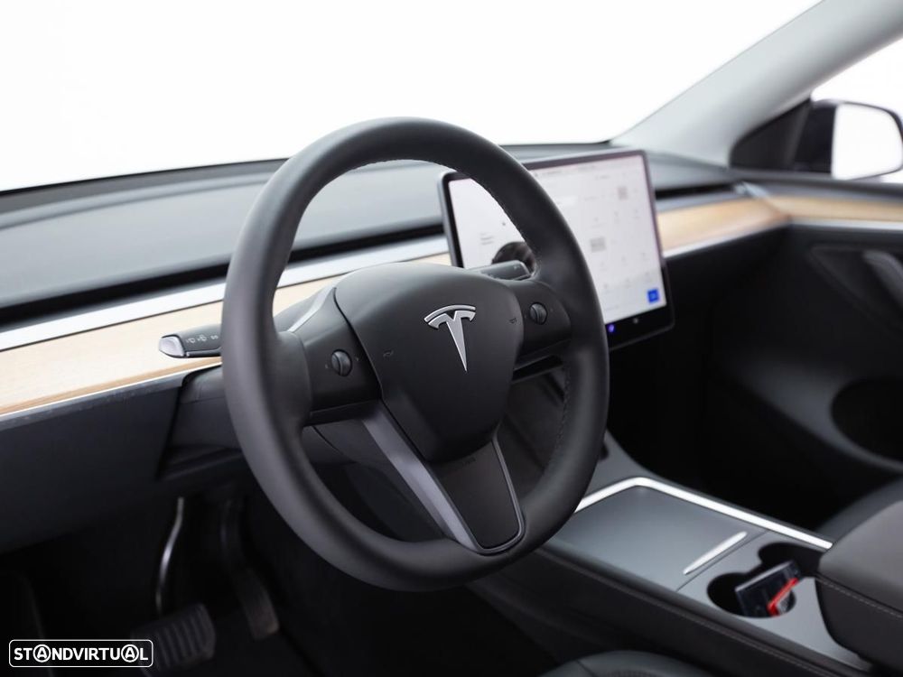 Tesla Model Y Long Range Dual Motor AWD - 20