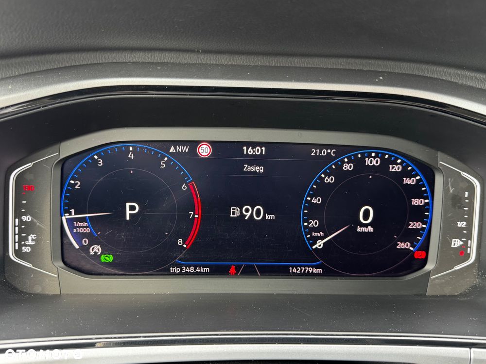 Volkswagen T-Roc 1.5 TSI ACT OPF DSG IQ.DRIVE - 29