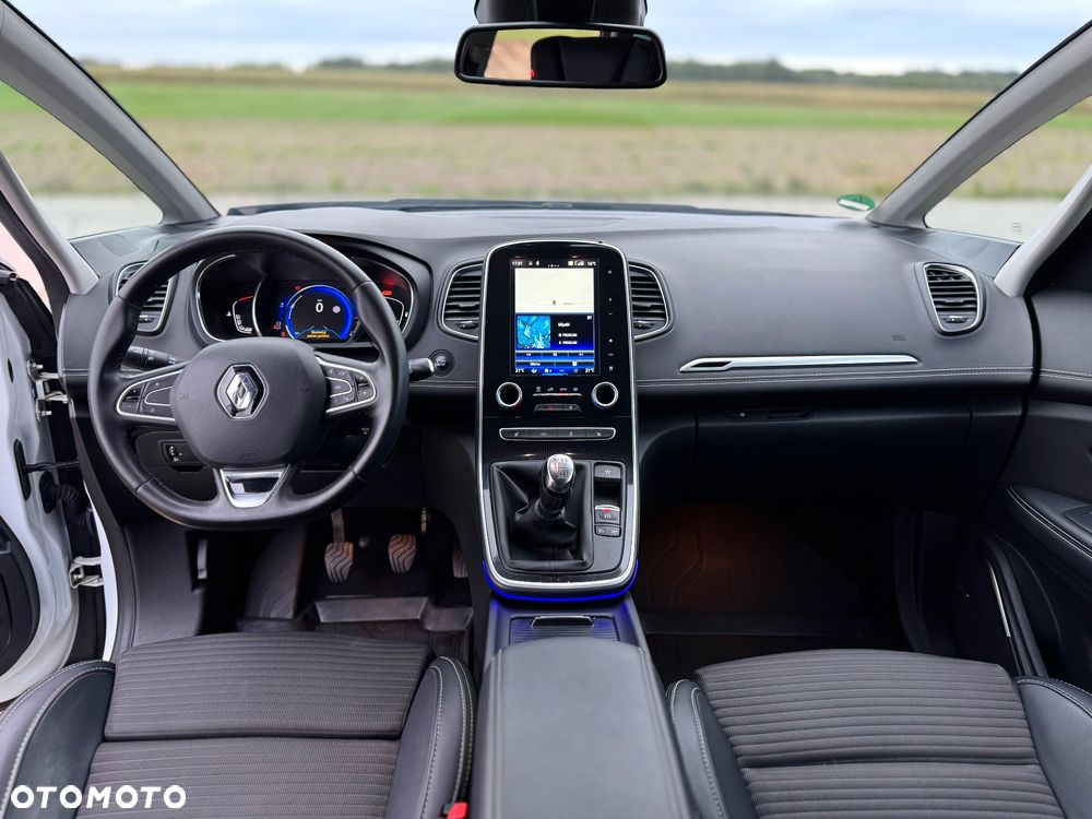 Renault Scenic ENERGY TCe 130 BOSE EDITION - 16