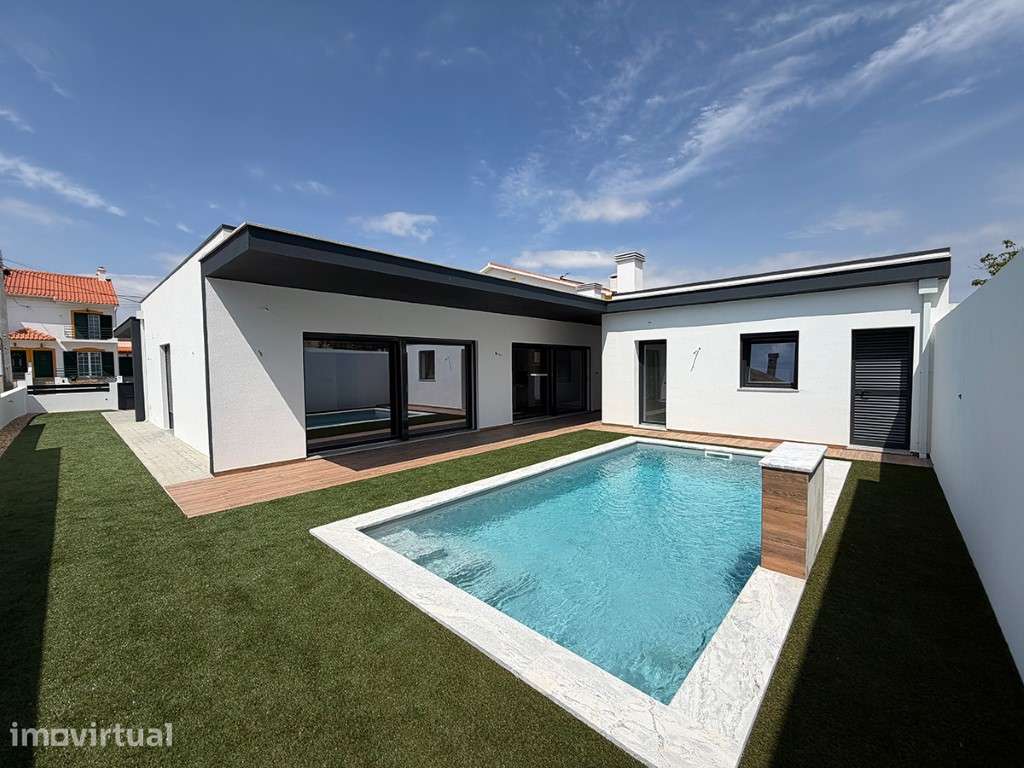 Moradia T4 com 3 Suites a venda na Quinta do Conde - Grande imagem: 2/21