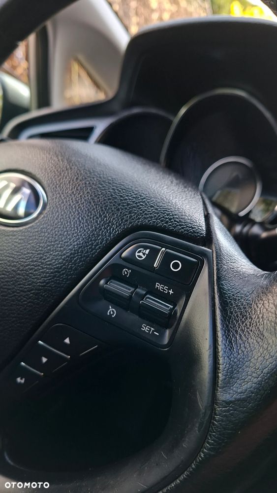 Kia Ceed 1.6 GDI XL - 24