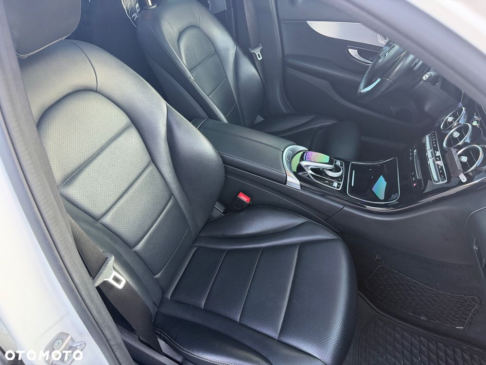 Mercedes-Benz Klasa C 300 7G-TRONIC - 31