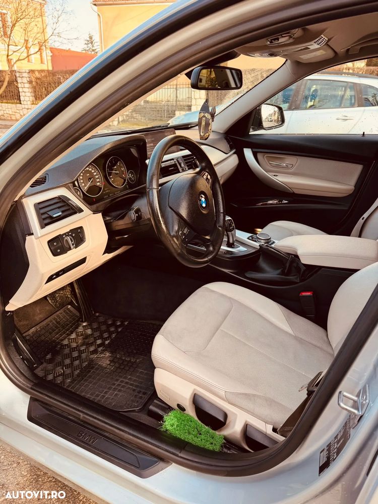 BMW Seria 3 318d Aut. - 15