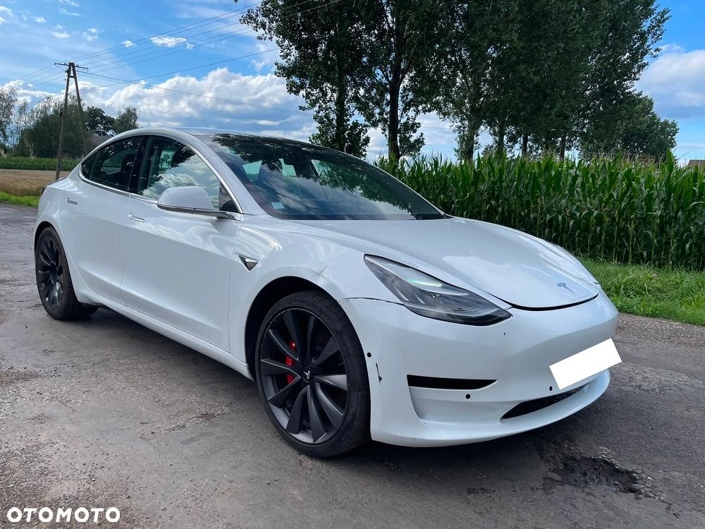 Tesla Model 3 Langstreckenbatterie Allradantrieb Dual Motor - 1