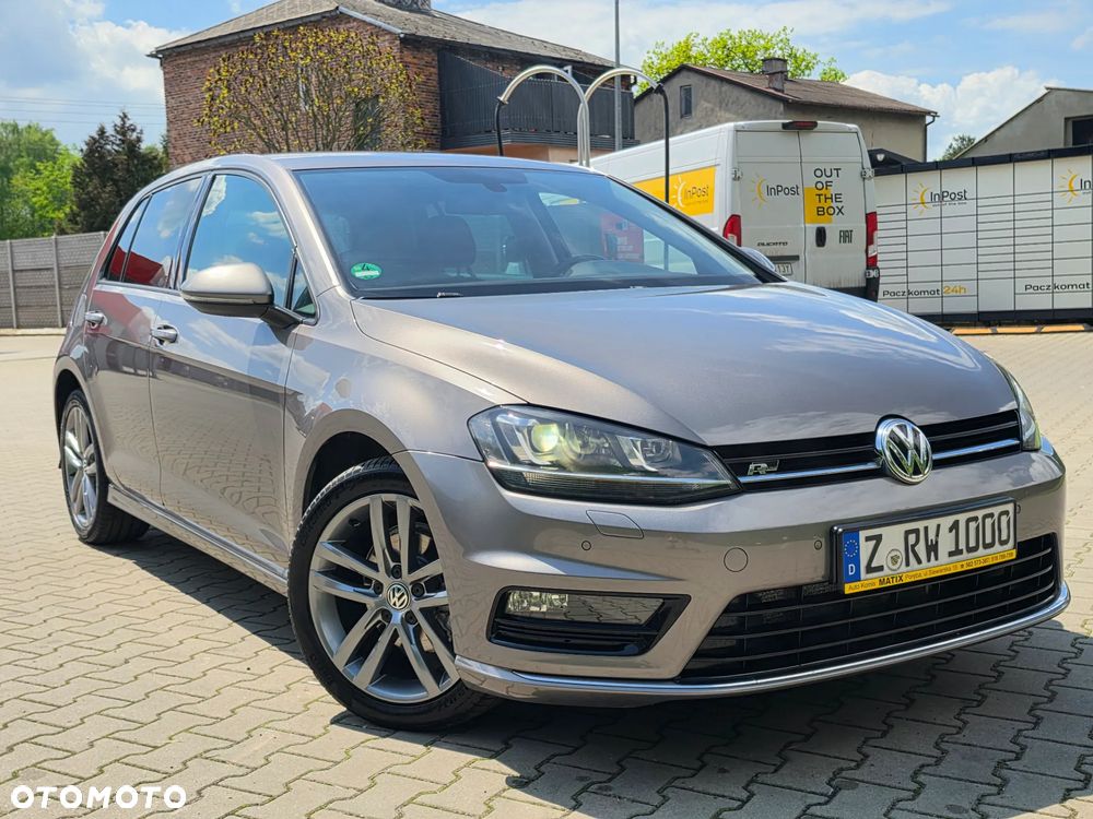 Volkswagen Golf - 1