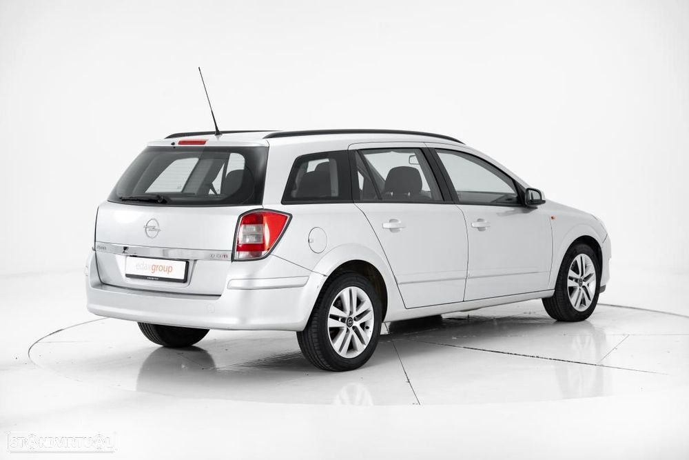 Opel Astra Sports Tourer - 4