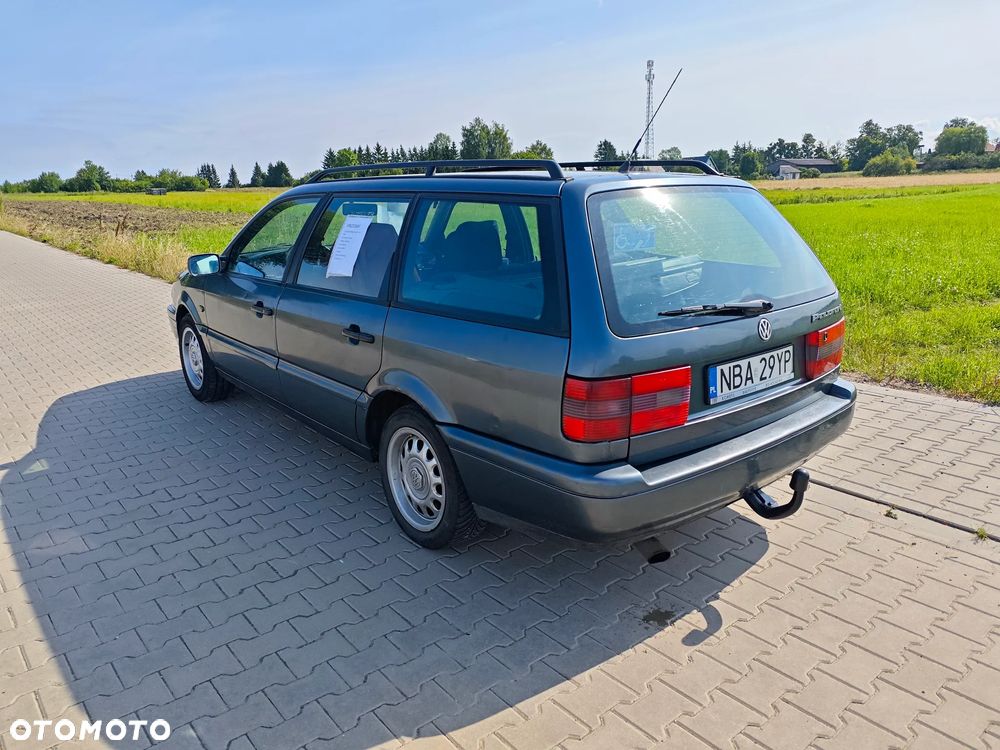 Volkswagen Passat 1.8 GL - 5