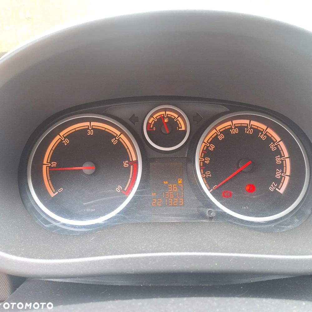 Opel Corsa - 8