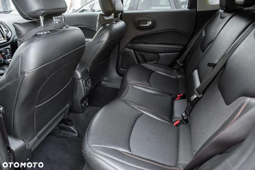 Jeep Compass 1.4 TMair Limited 4WD S&S - 26