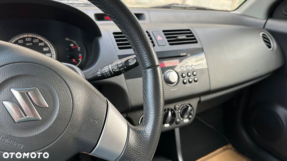 Suzuki Swift 1.5 Black Sport Edition - 23