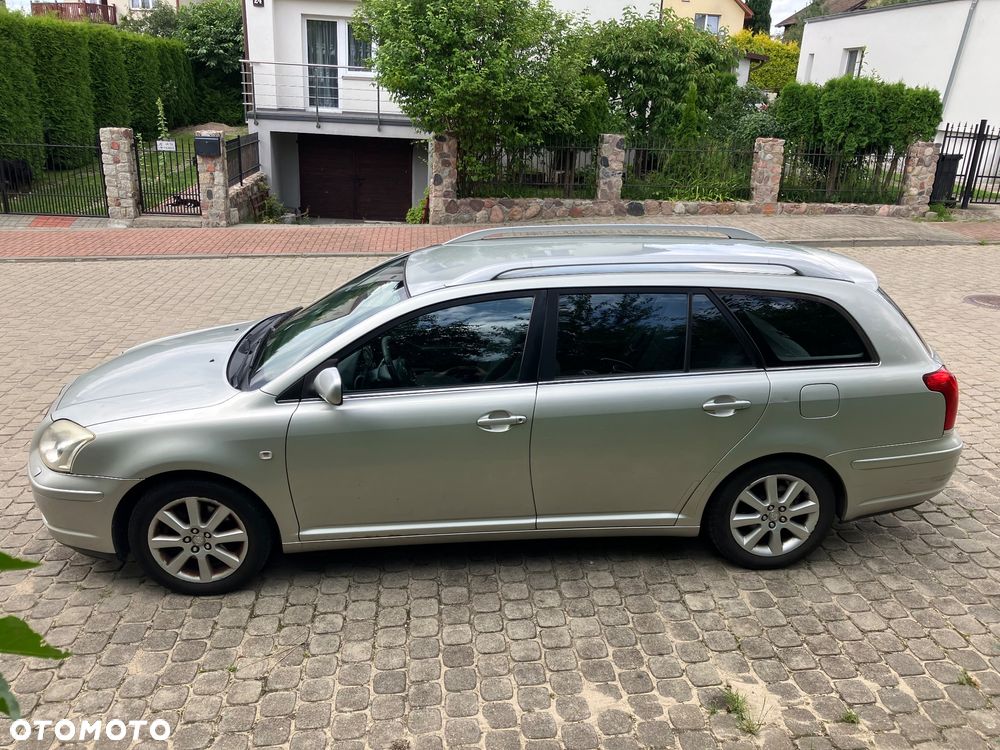 Toyota Avensis 2.0 D-4D Combi - 8