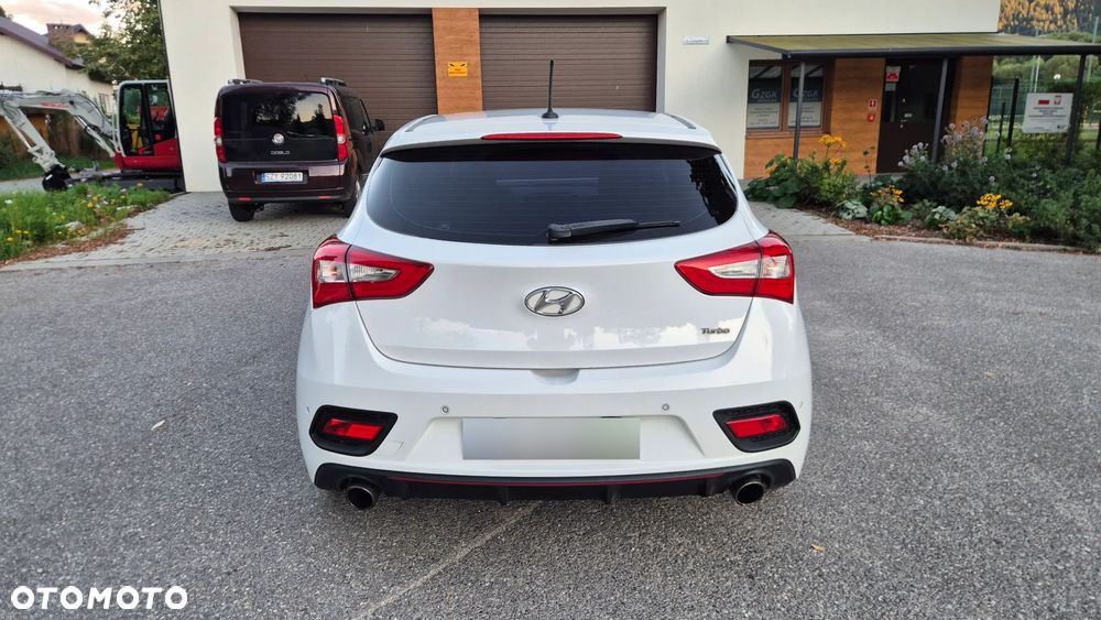 Hyundai i30 1.6 GDI Turbo Luxury - 23