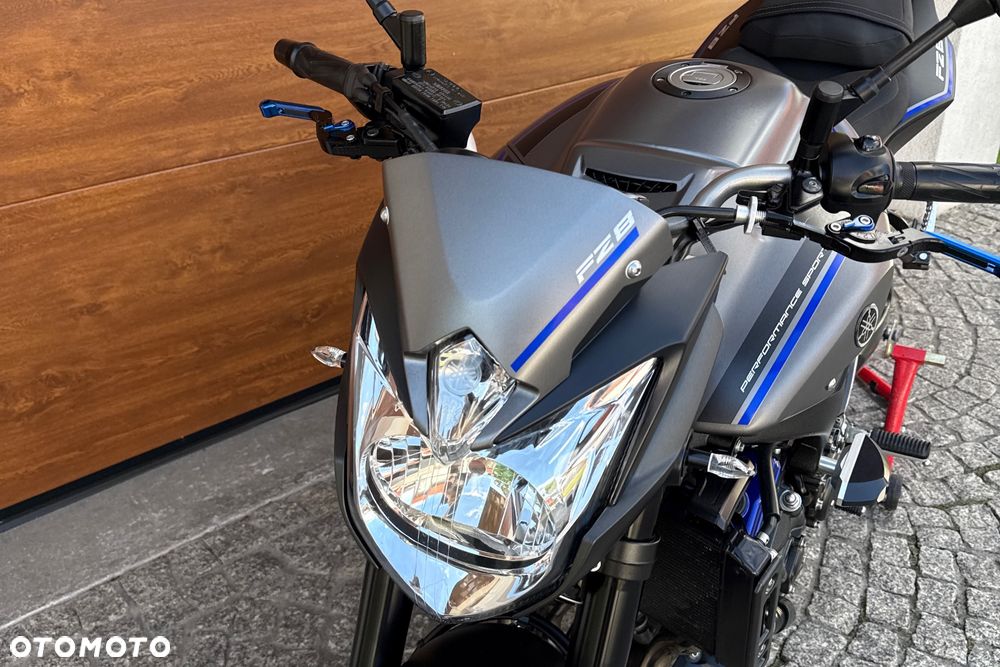 Yamaha FZ8 - 22
