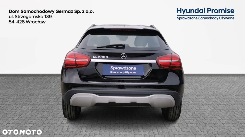 Mercedes-Benz GLA 180 7G-DCT Style - 4