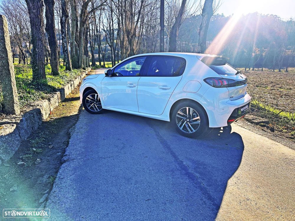 Peugeot 208 1.2 PureTech Allure - 4