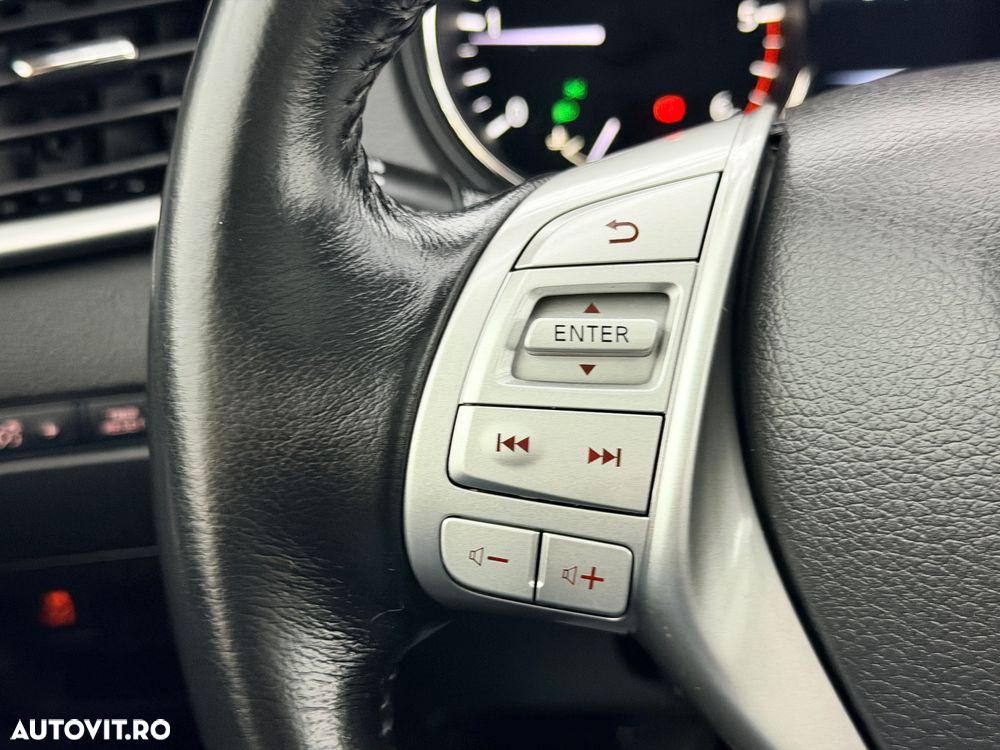 Nissan X-Trail 1.6 dCi Tekna - 25