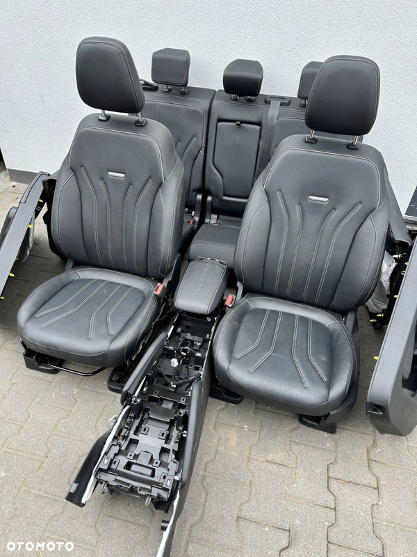 KUGA MK3 VIGNALE FOTELE KOMPLET SKÓRA TAPICERKI