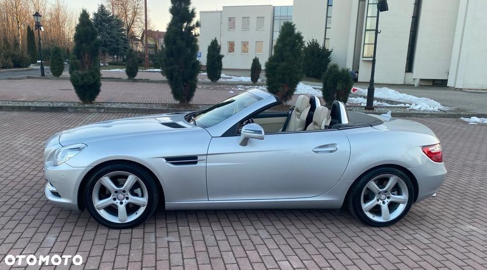 Mercedes-Benz SLK 250 CGI - 11