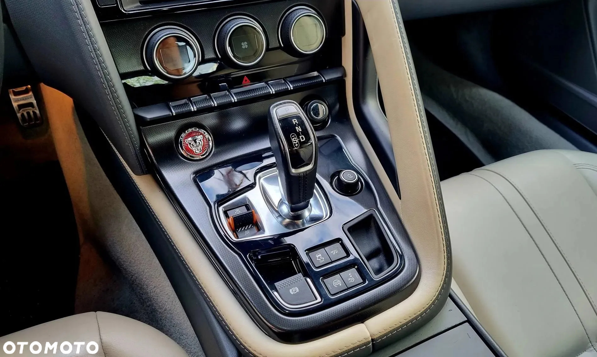 Jaguar F-Type S - 9