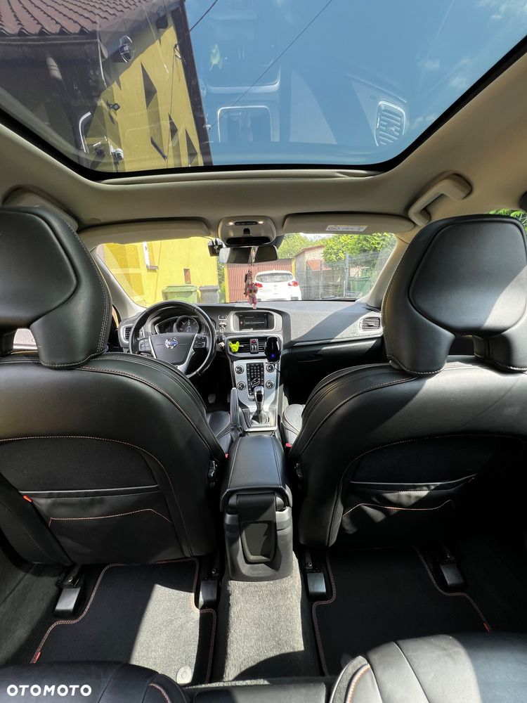 Volvo V40 D4 Drive-E Ocean Race - 7