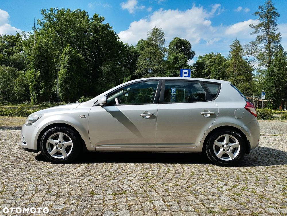 Kia Ceed 1.6 Crdi Comfort + - 18