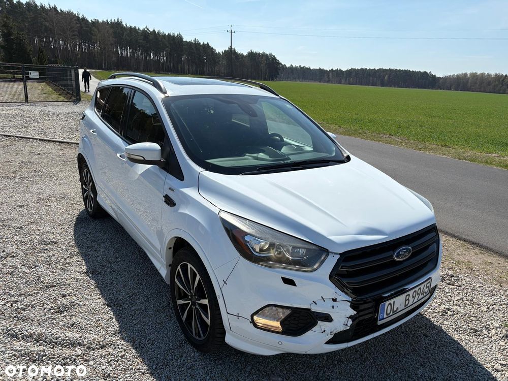 Ford Kuga 1.5 EcoBoost 2x4 ST-Line - 2