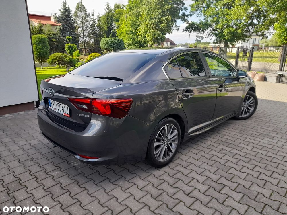 Toyota Avensis 1.8 Premium - 3
