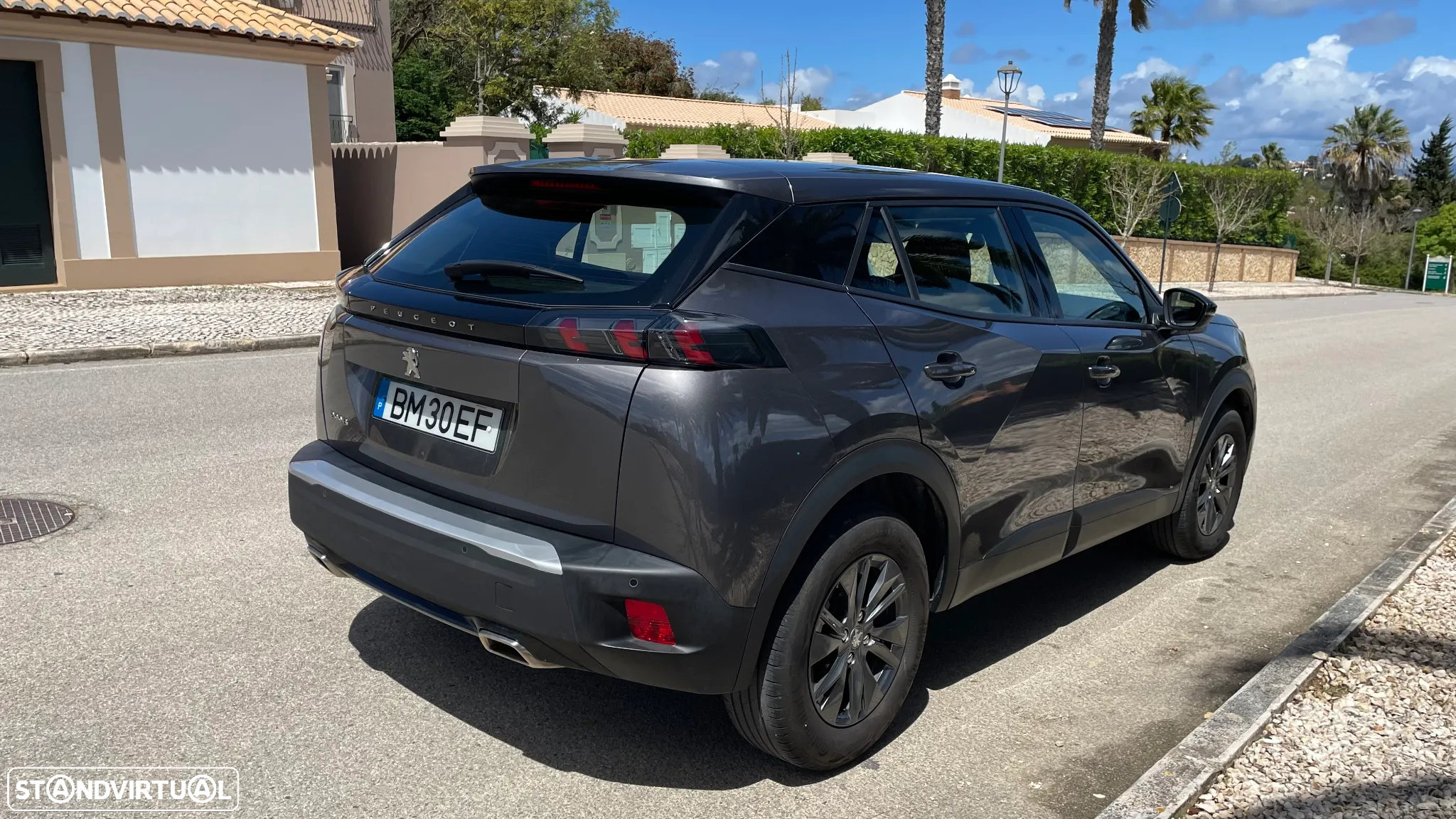 Peugeot 2008 1.2 PureTech Active Pack EAT8 - 4