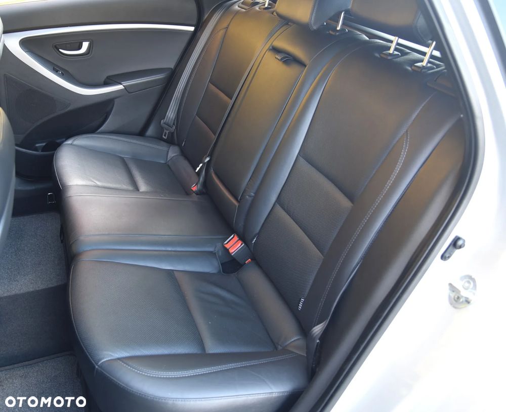 Hyundai i30 blue 1.6 GDI DCT Premium - 25