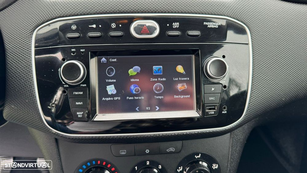 Fiat Punto 1.2 Lounge S&S - 27