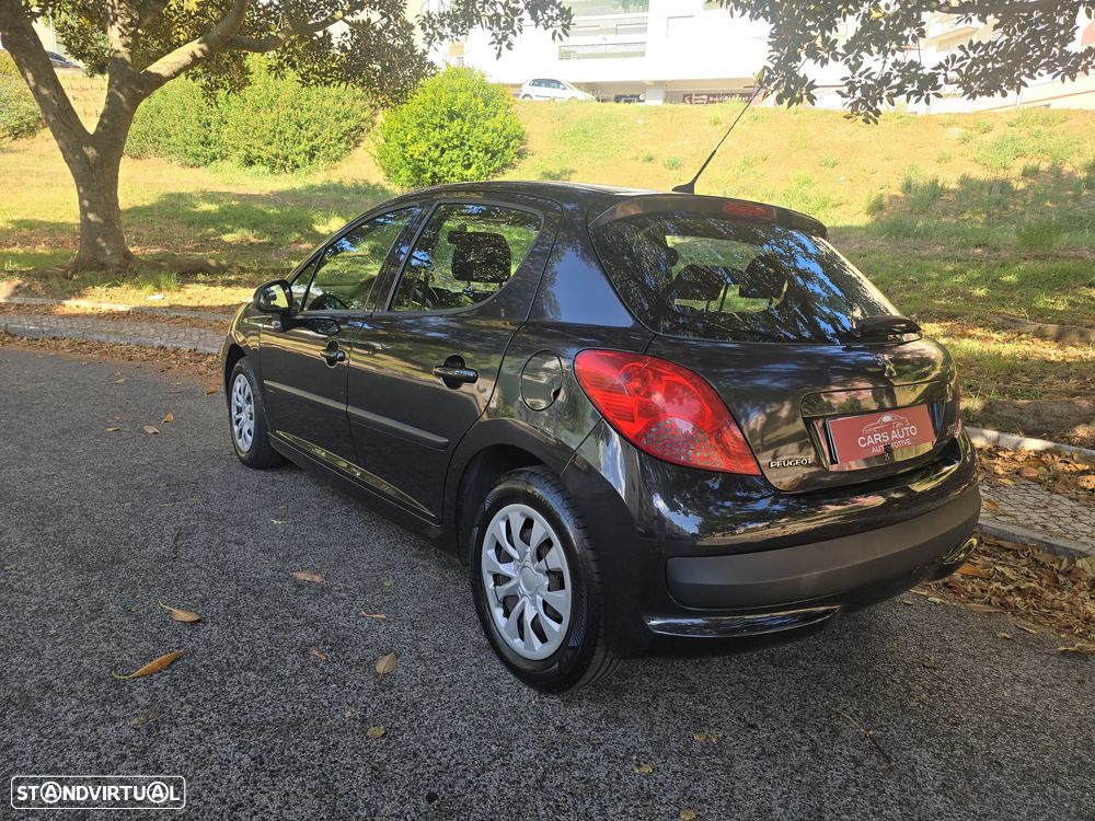 Peugeot 207 1.4 HDi Urban - 10