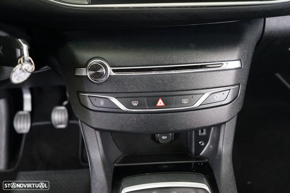 Peugeot 308 SW 1.6 BlueHDi Allure - 30