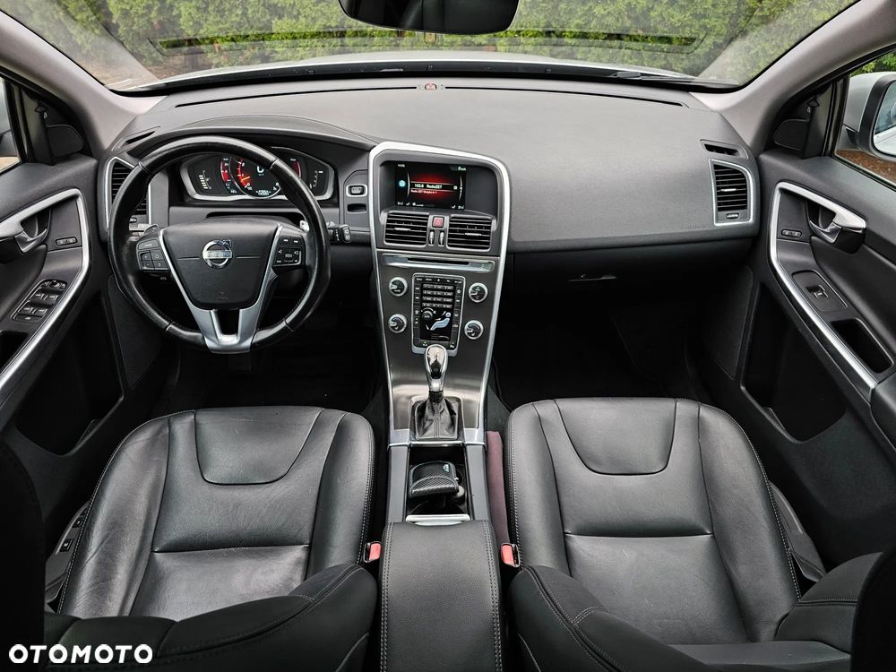 Volvo XC 60 T6 AWD Momentum - 23