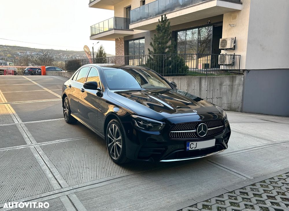 Mercedes-Benz E 300 4MATIC 9G-TRONIC AMG Line - 3
