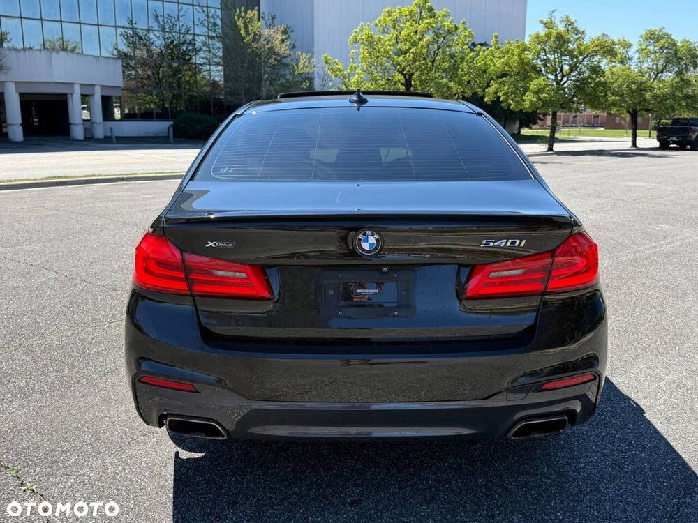 BMW Seria 5 540i xDrive Sport Line sport - 6