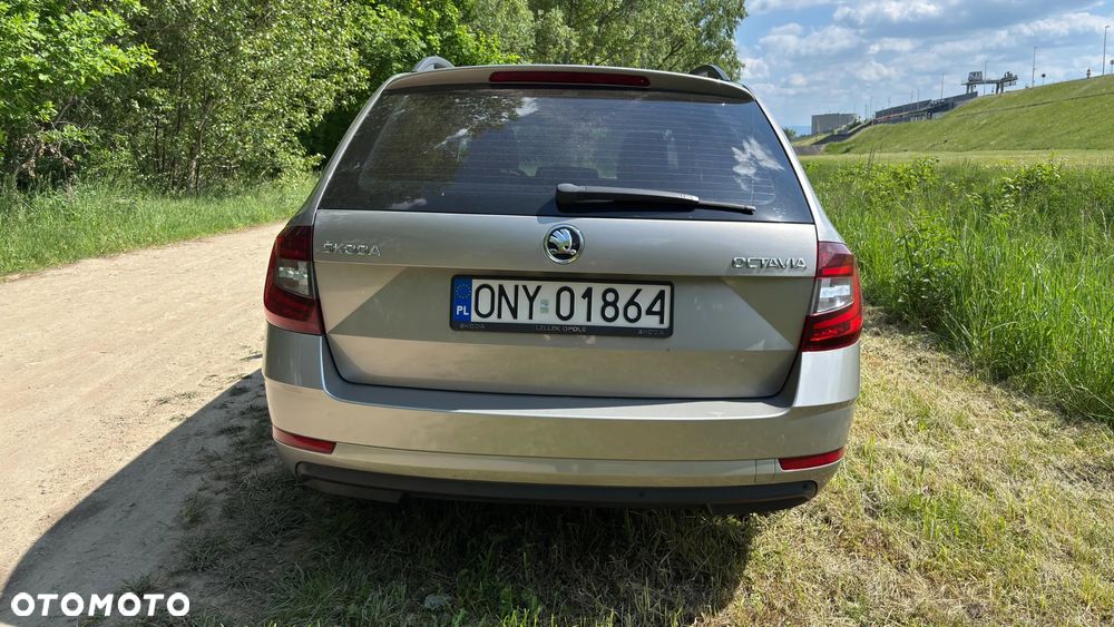 Skoda Octavia 1.4 TSI Ambition DSG - 9