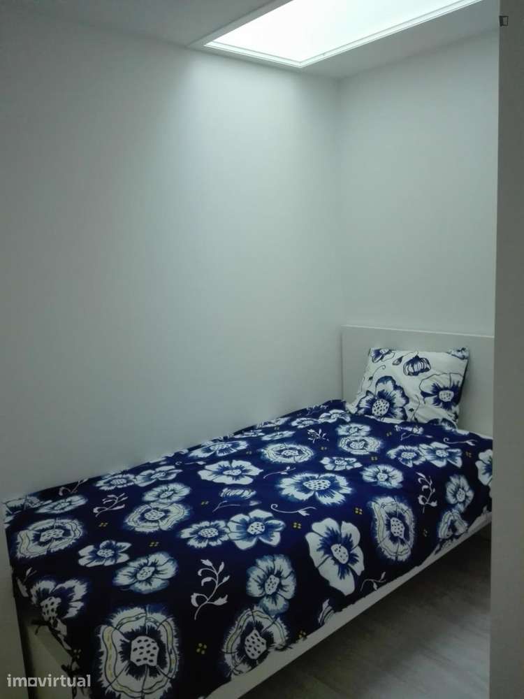 Quarto - localizado em Sete Rios Lisbon - Grande imagem: 4/14