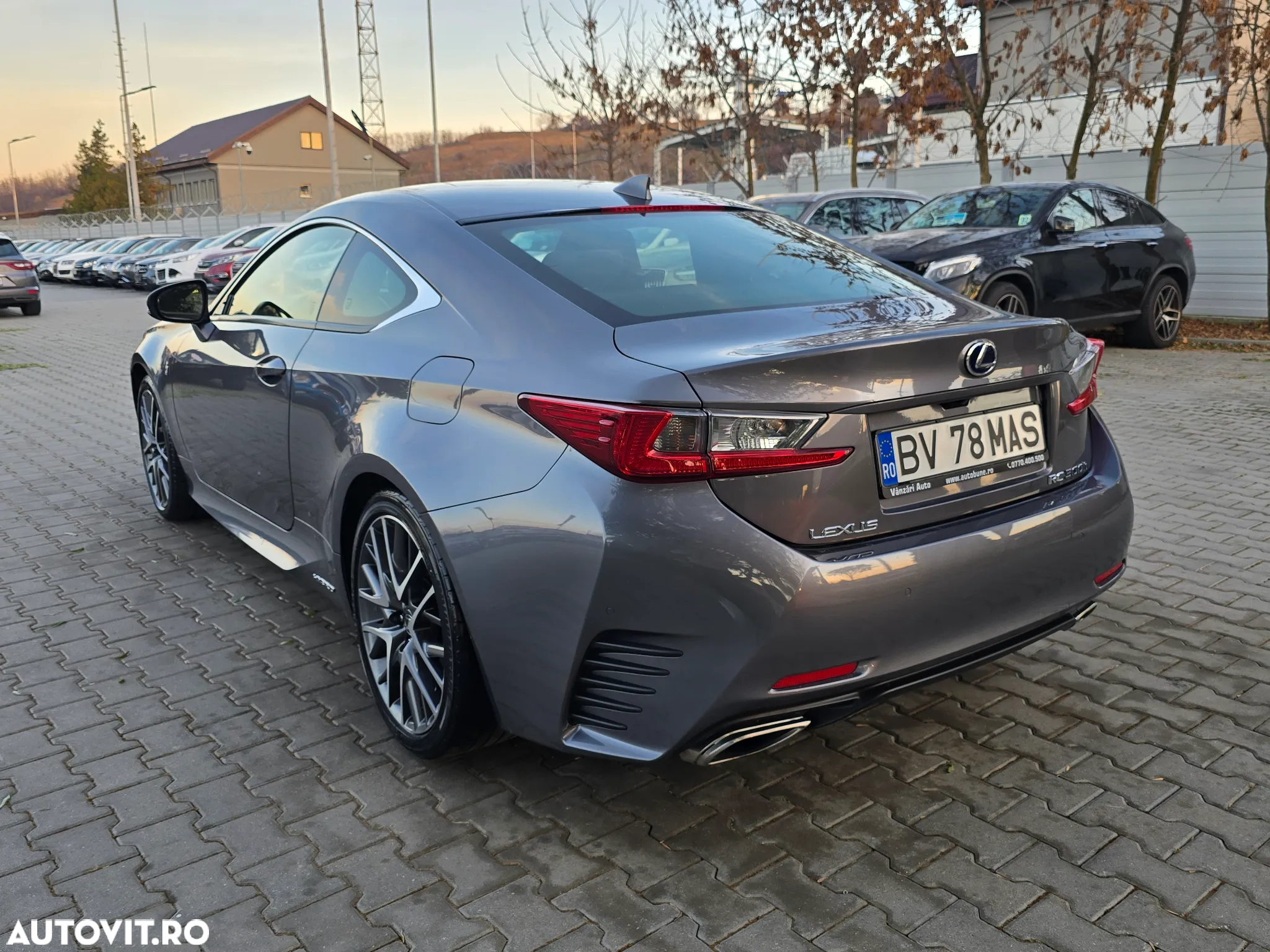 Lexus Seria RC 300h F SPORT - 3