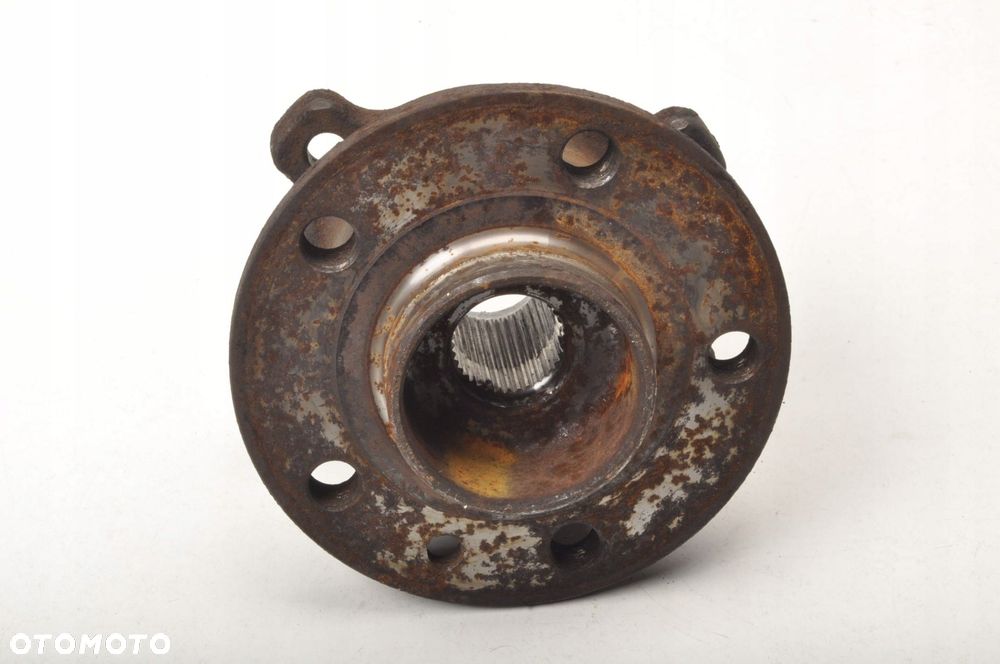 VOLVO V70 III PIASTA TYLNA LEWA KOMBI